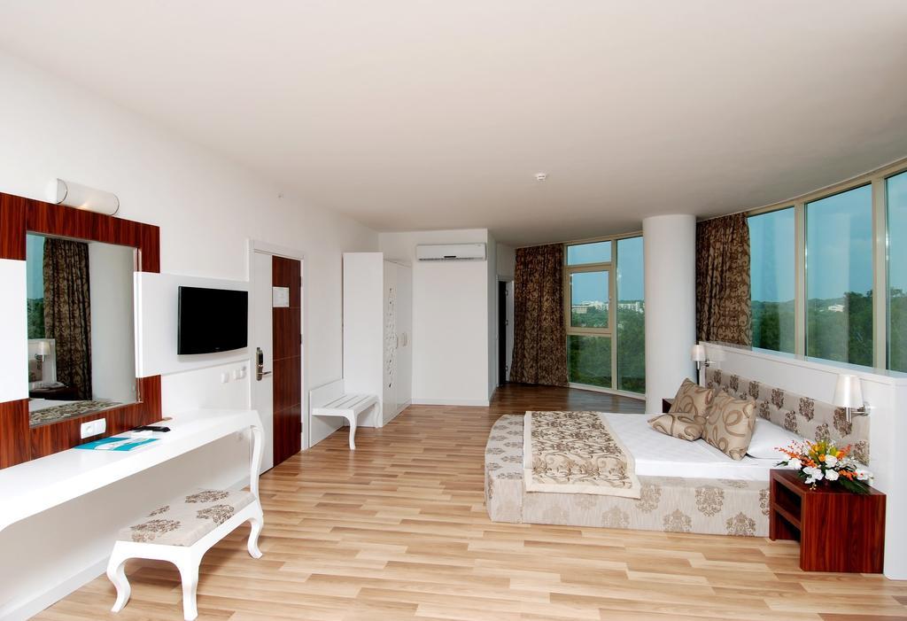 Maya World Hotel All Inclusive Side Ruang foto